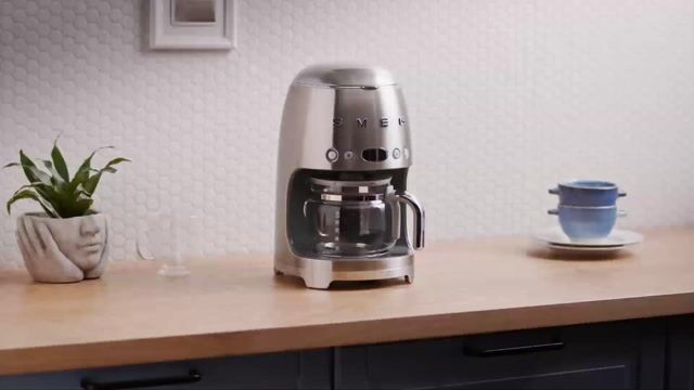 Smeg DCF02SSEU machine à café Entièrement automatique Machine à café filtre 1,4 L
