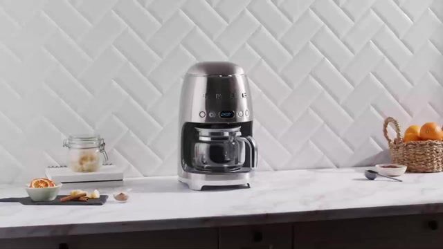 Smeg DCF02SSEU machine à café Entièrement automatique Machine à café filtre 1,4 L