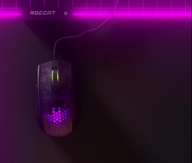 ROCCAT Burst Pro ratón Juego mano derecha USB tipo A Óptico 16000 DPI