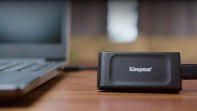 Unità a stato solido portatile USB 3.2 Gen 2 da 2 TB di Kingston Technology XS1000 esterna