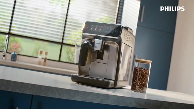 Philips Série 3300 SilentBrew Noir / Gris perle EP3324/40 Machine expresso broyeur, 5 boissons, mousseur lait
